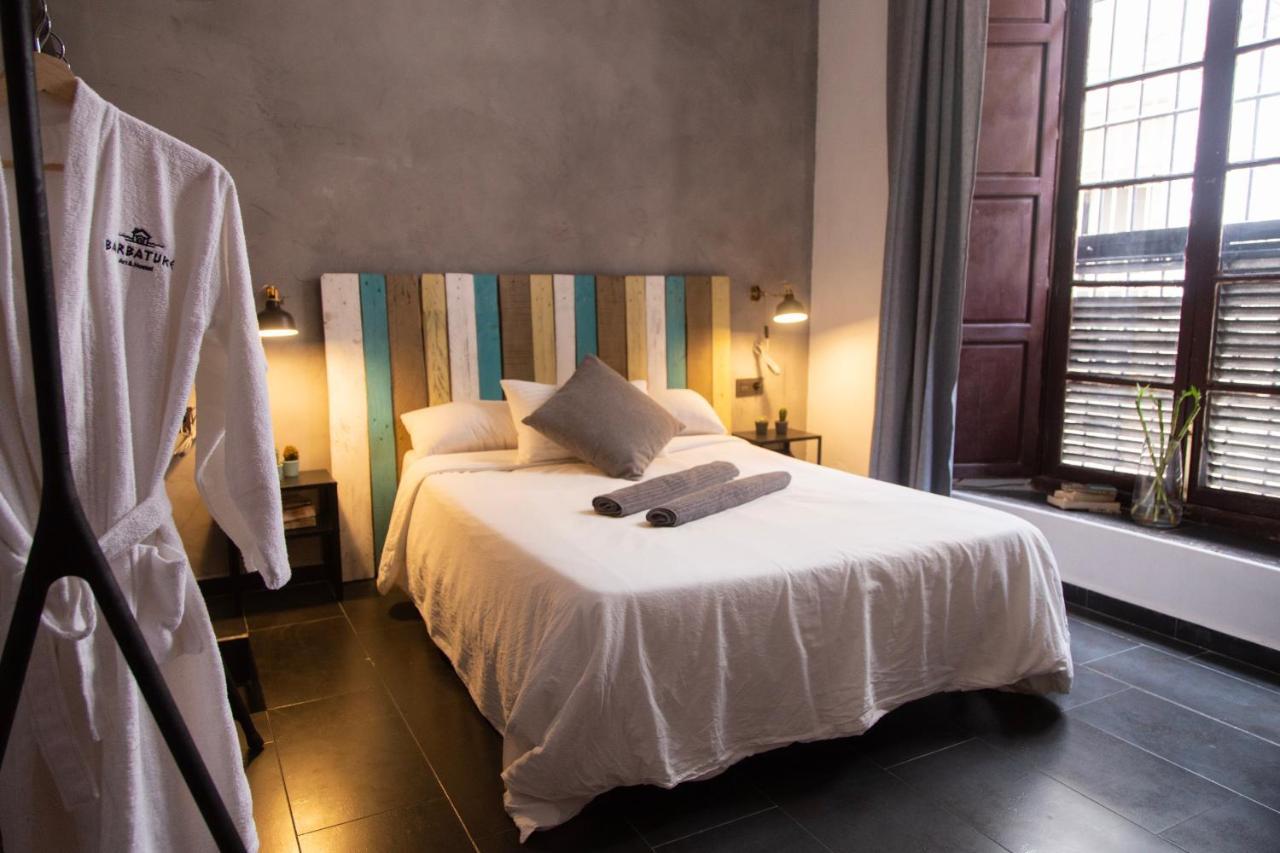 Bbtk Hostel Malaga Bagian luar foto